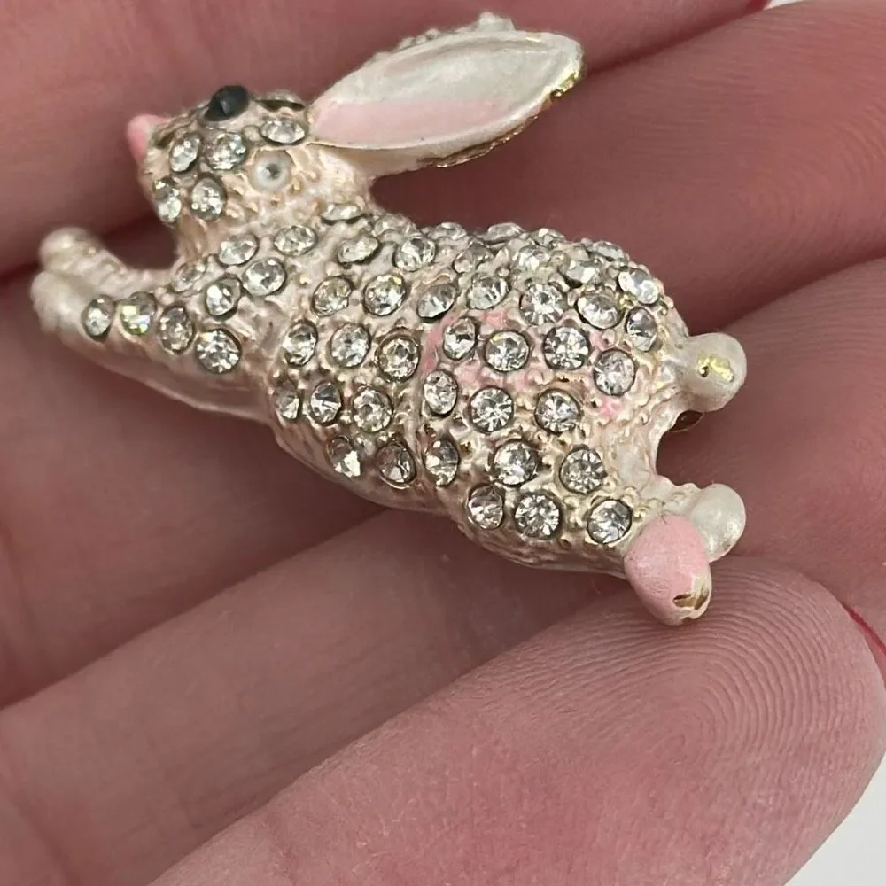 VTG‎ Easter Rhinestone Pave Adorable Peter Cottontail Bunny Brooch